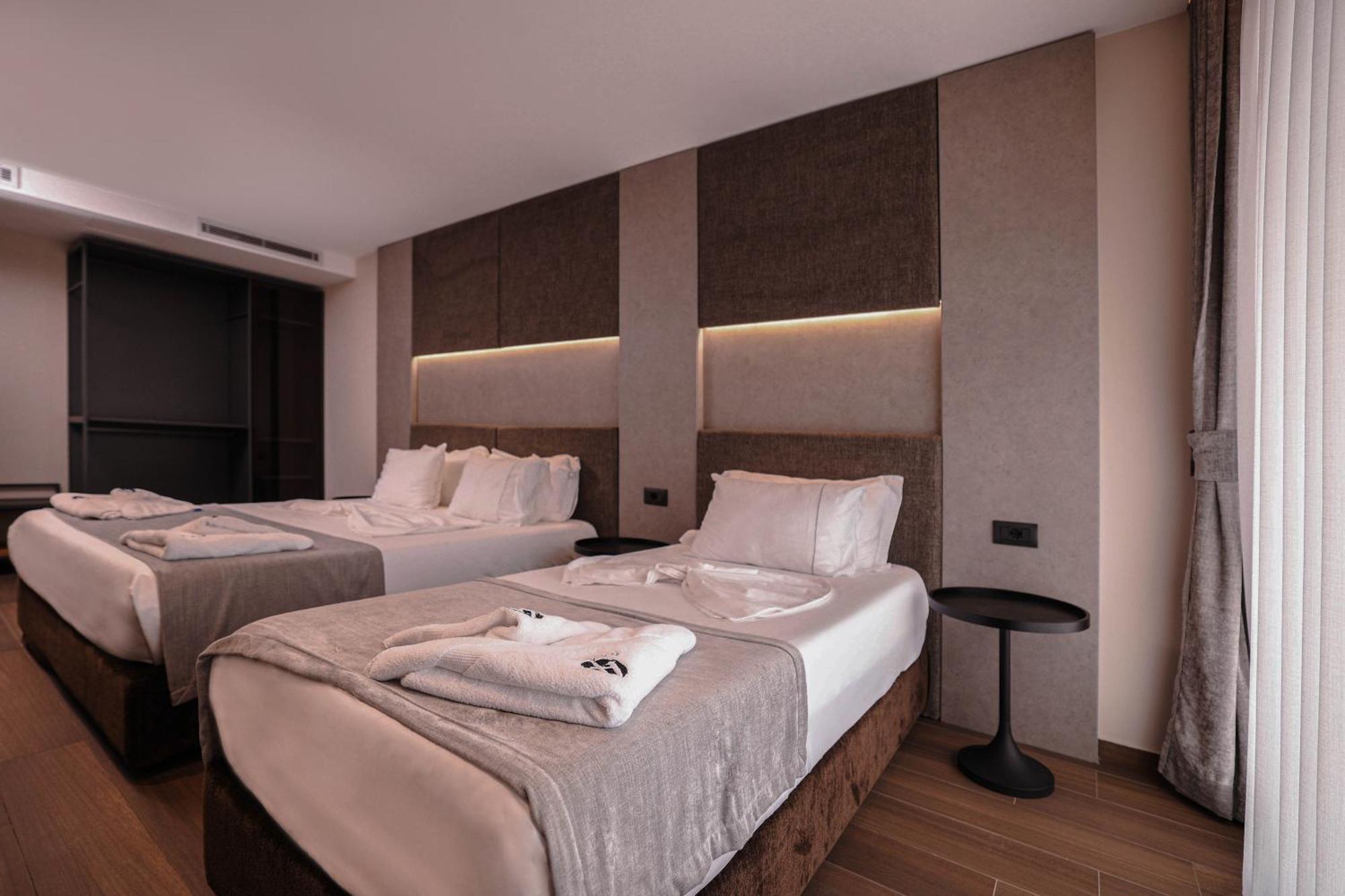 Frojd Kune & Hotel Shëngjin